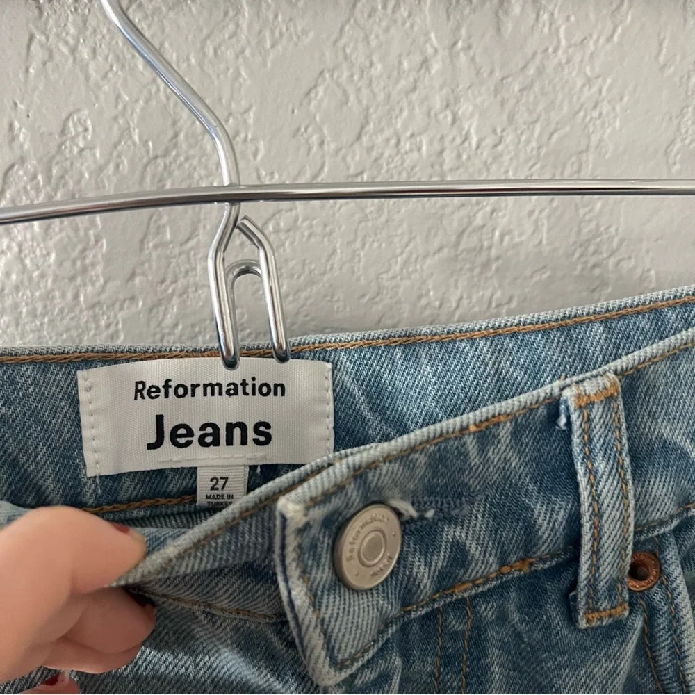 Reformation Wilder High Rise Wide Leg Cropped Jeans in Dillon Wash - Picture 5 of 10